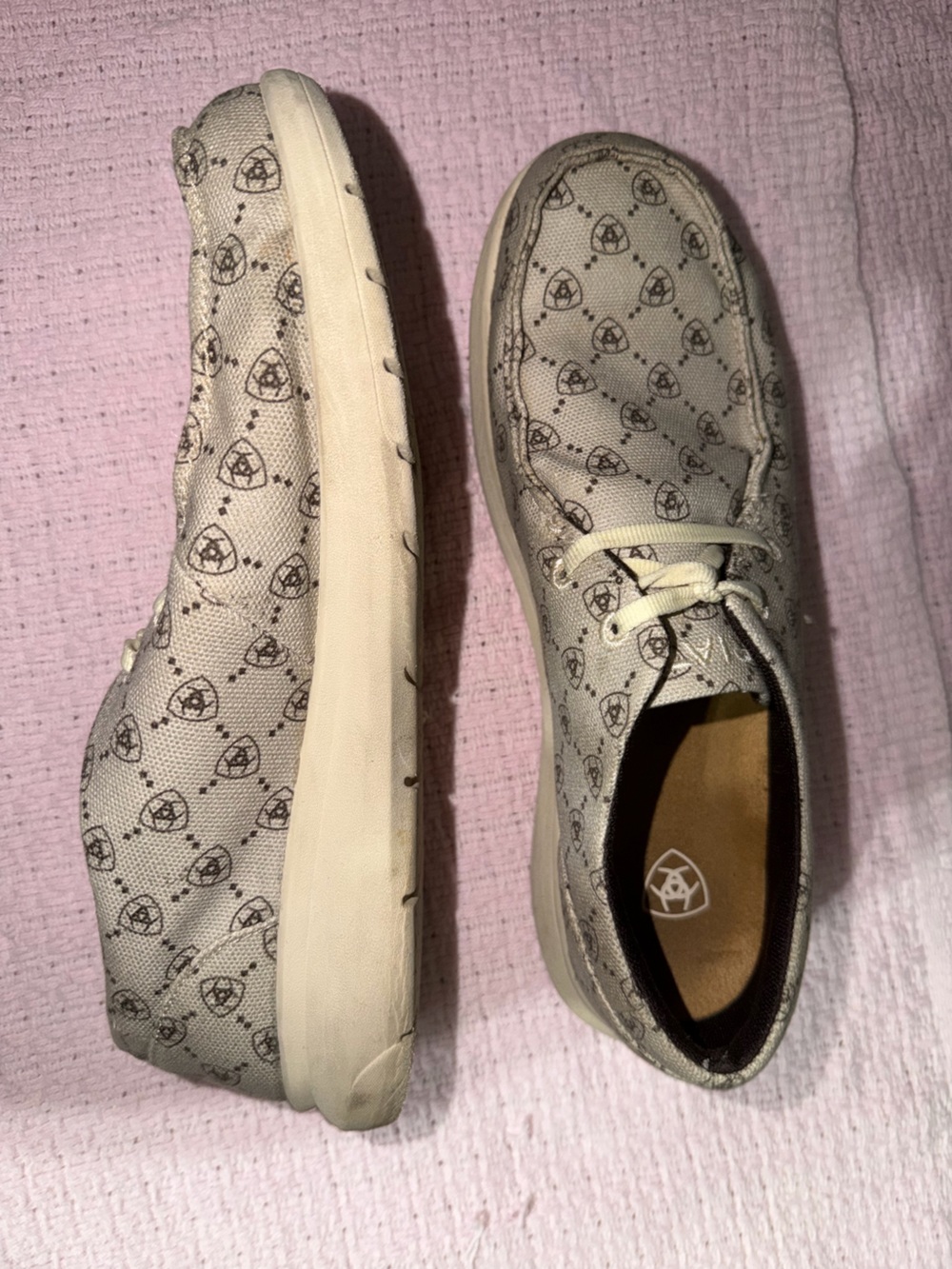 Women’s Casual Canvas Lace-Up Shoes in Light Gray